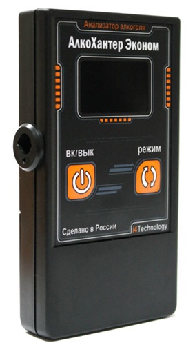 Корпус из усиленного пластика защищает алкотестер